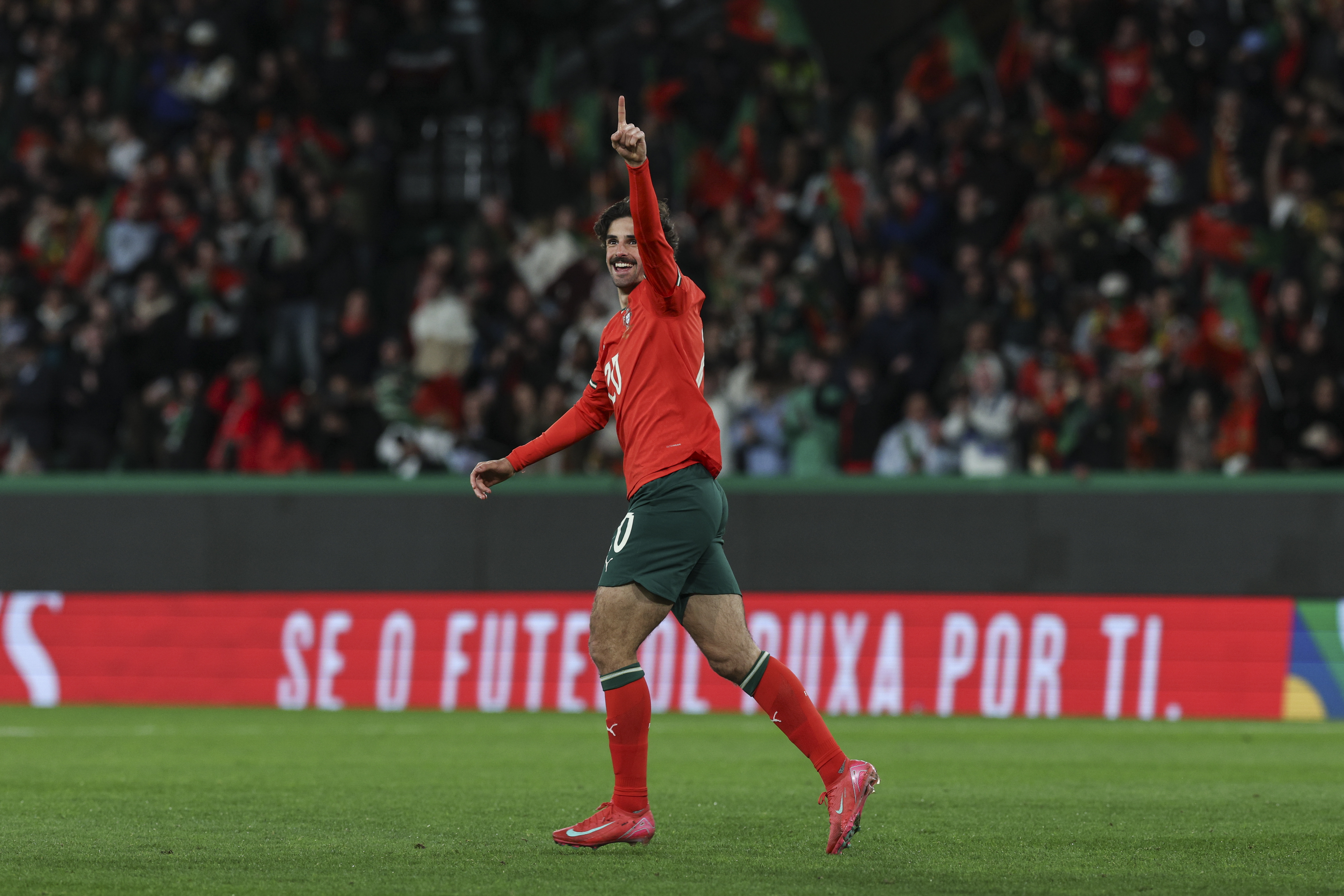 包含葡萄牙队创下历史新高,战胜瑞士进入决赛,士气大振的词条 包含葡萄牙队创下历史新高,战胜瑞士进入决赛,士气大振的词条