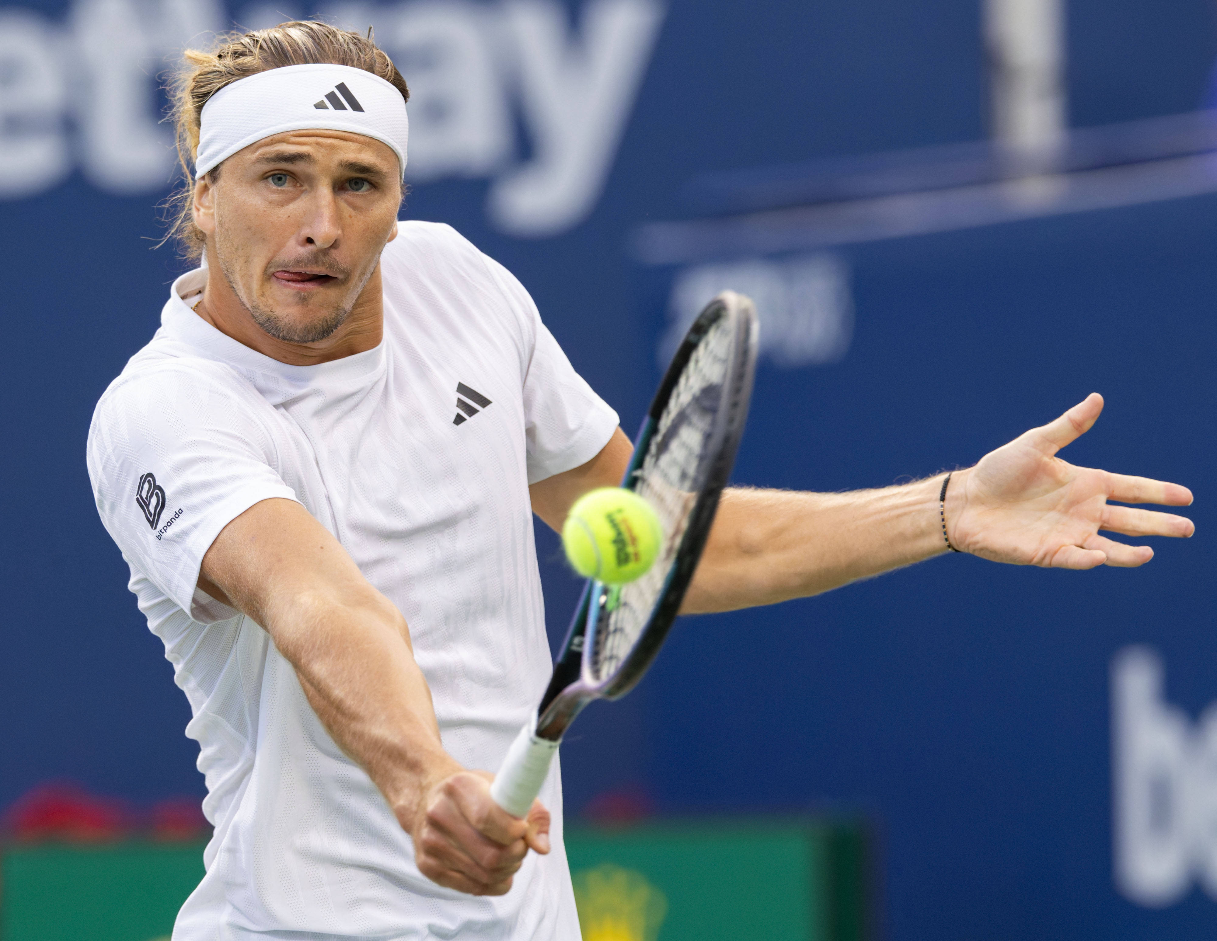 包含戴维斯杯险胜年终总决赛,兹维列夫统治全场的词条 包含戴维斯杯险胜年终总决赛,兹维列夫统治全场的词条