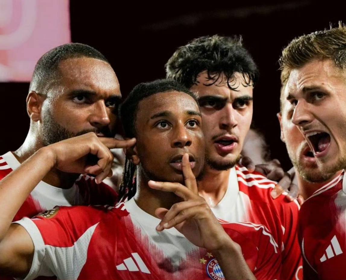 拜仁绝杀切尔西，莱万惊艳四座