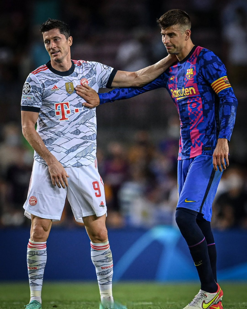 拜仁绝杀切尔西，莱万惊艳四座