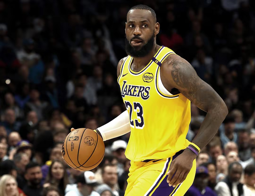 湖人碾压热火,戈贝尔状态火热 湖人碾压热火,戈贝尔状态火热