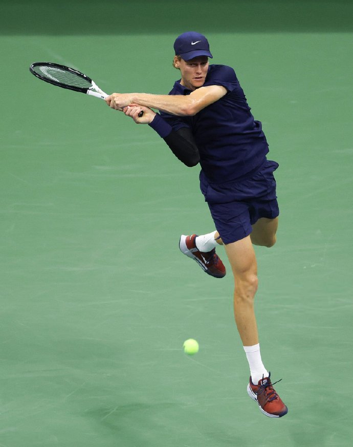 拉沃尔杯完胜法网，辛纳扛起全队