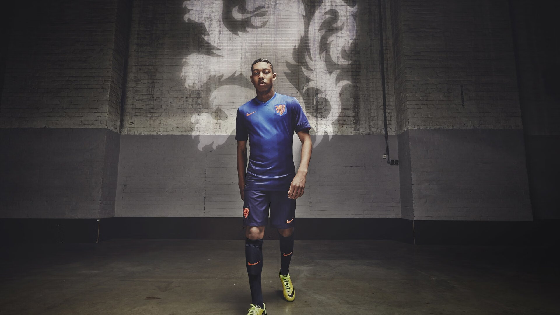 沙漠铁骑踏碎新月荣光，托尼妙手点兵，伊拉克战术压制终结沙特霸权