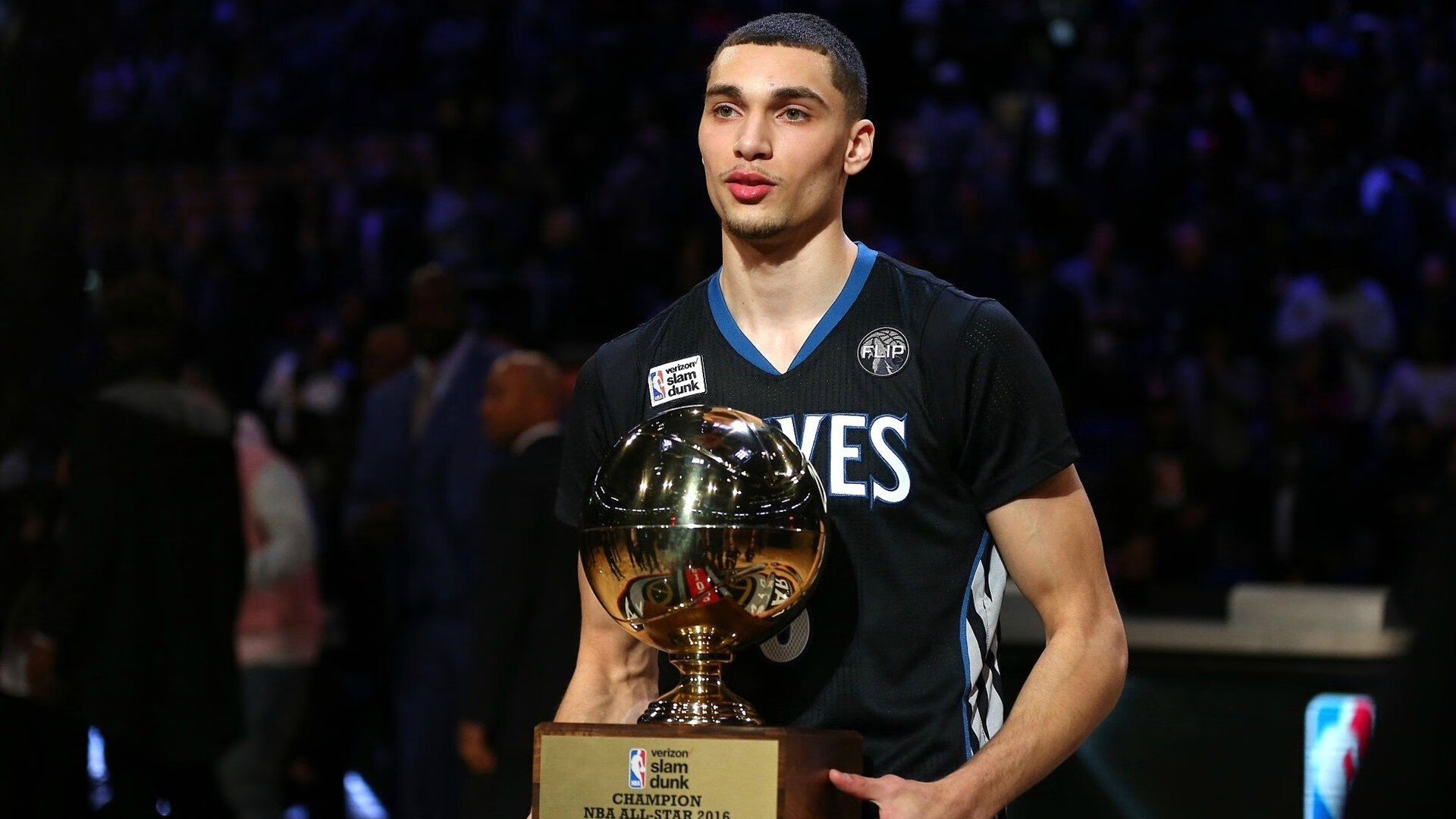 史诗级绝杀!公牛压哨三分撕裂费城,欧冠半决赛上演世纪逆转